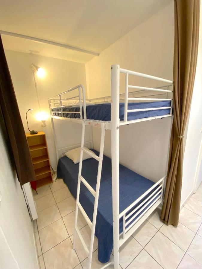Appart 4 Pers Dans Residence Avec Piscine A 10 Min De La Plage Санарі-сюр-Мер Екстер'єр фото